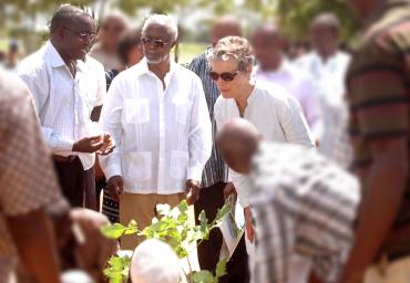 DG_avec_partners_koffi_annan